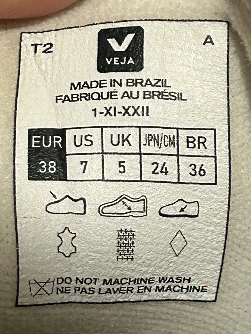 Veja V-15 Mid-Top Leather Sneaker in White Natural Size Womens US 7